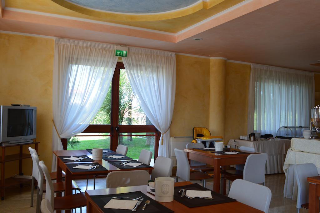Hotel Parco Serrone Corato Extérieur photo