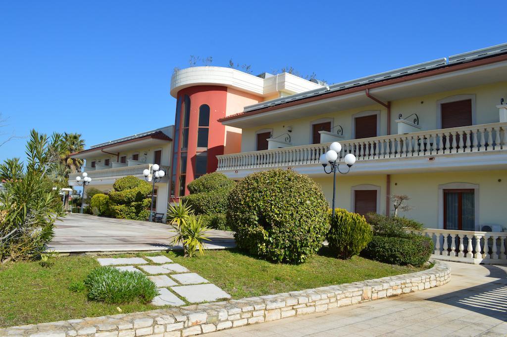 Hotel Parco Serrone Corato Extérieur photo