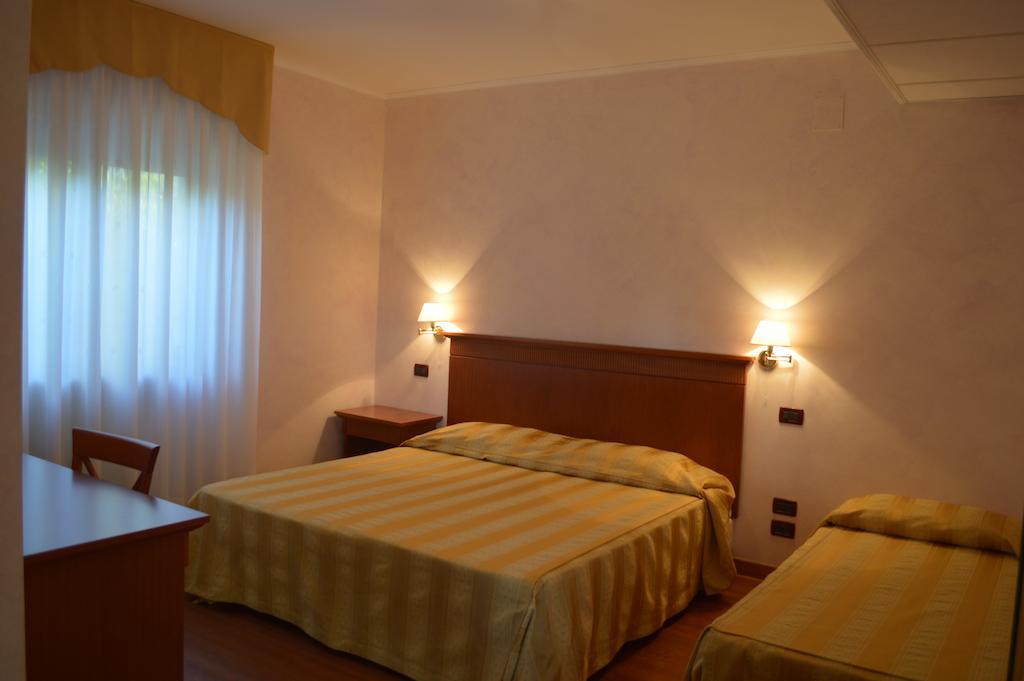 Hotel Parco Serrone Corato Extérieur photo